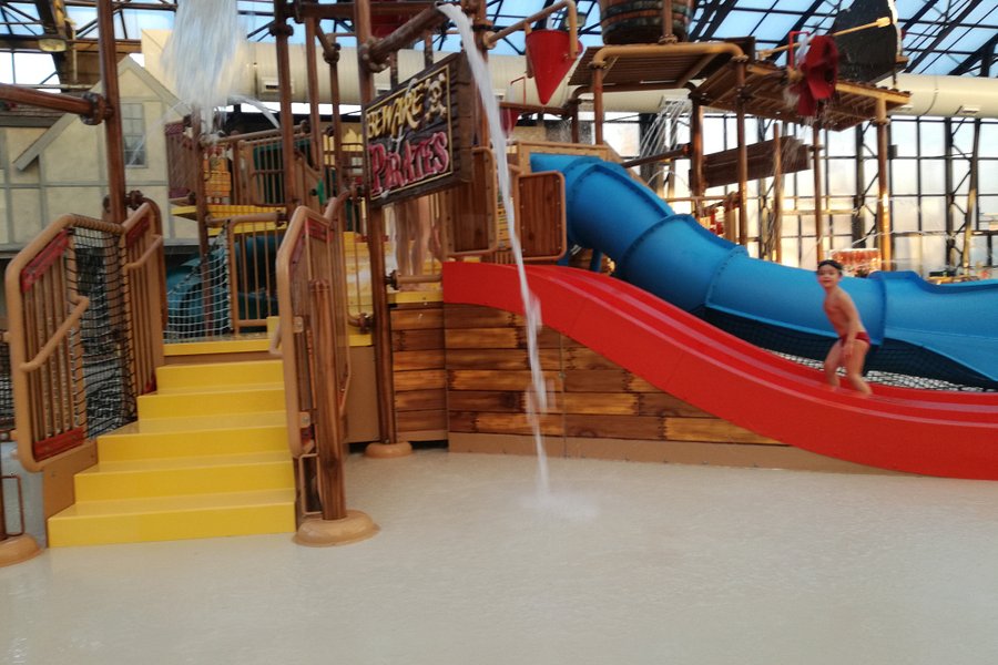 Pirate's Cay Indoor Water Park image