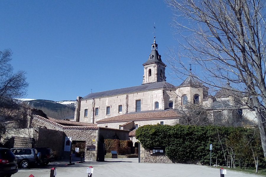 Iglesia de San Andres Apostol image