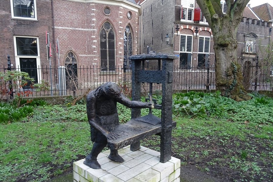 tuin van het Willem Vroesenhuis image
