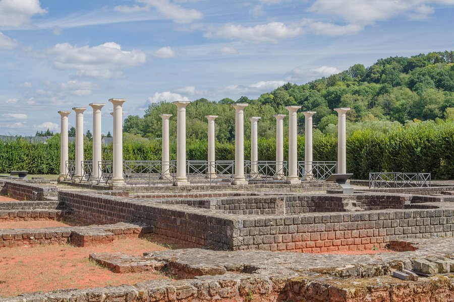 Roman Villa image