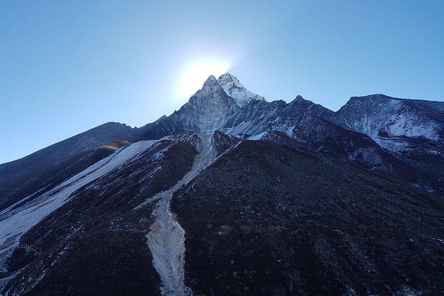 Mt. Ama Dablam image