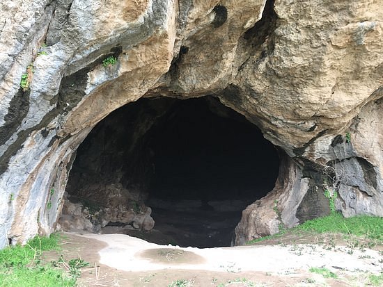 Hazar Merd Cave image