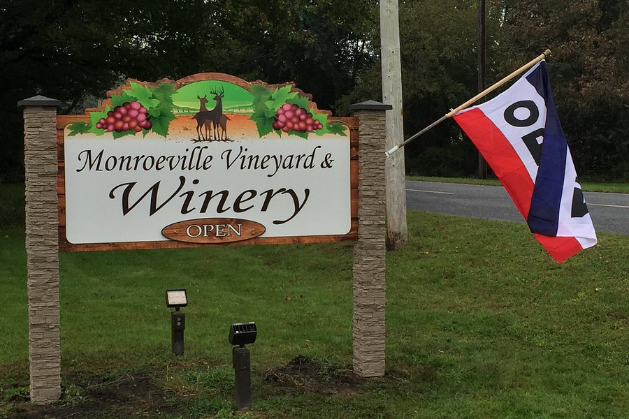 Monroeville Vineyard & Winery image
