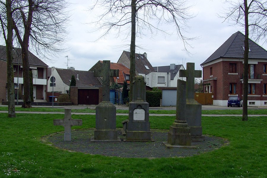 Stadtfriedhof image