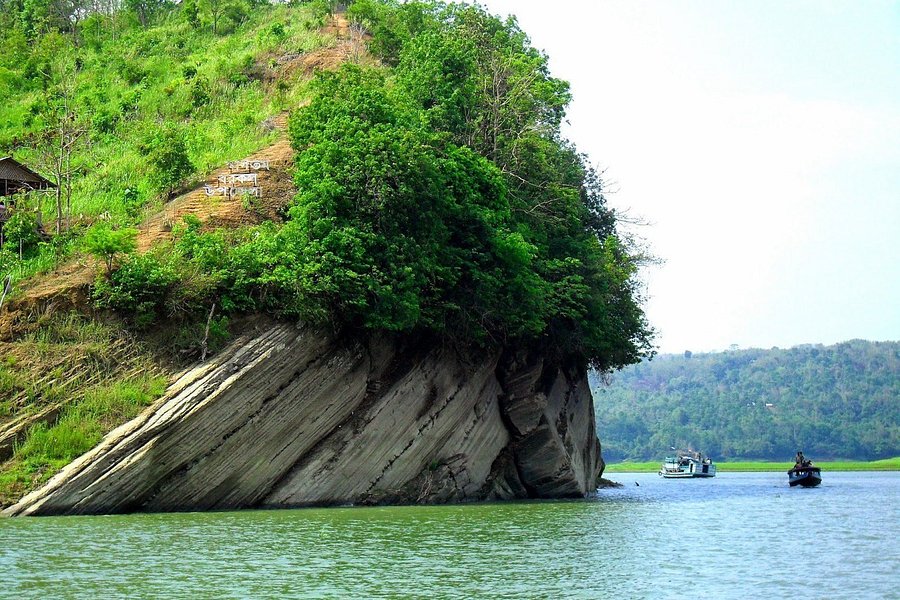 Kaptai Lake image