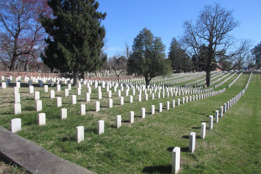 Alexandria National Cemetery image