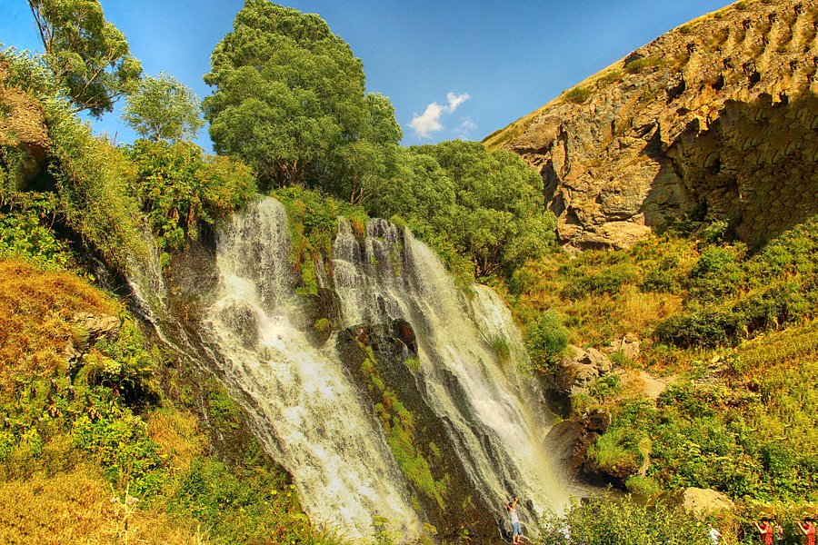 Shaki Waterfall image