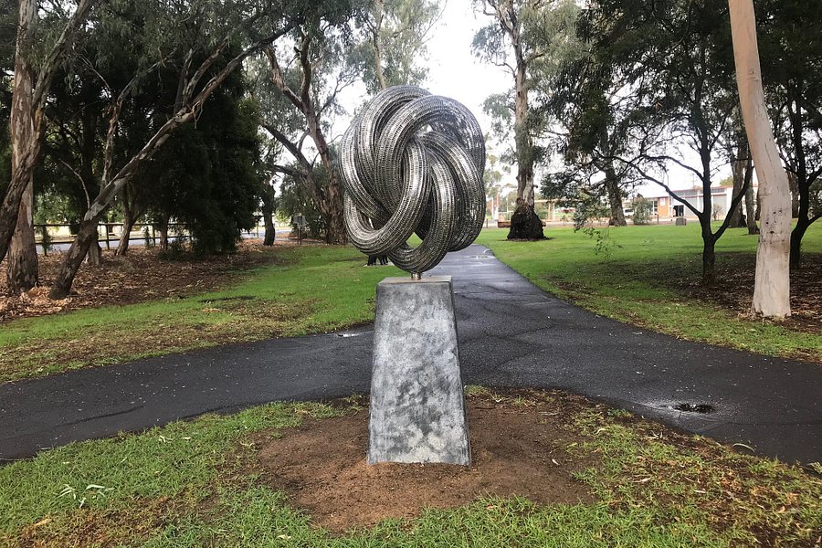 Sculpture Down the Lachlan image