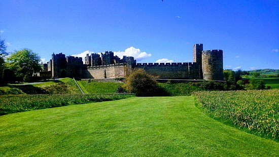 Alnwick Castle image