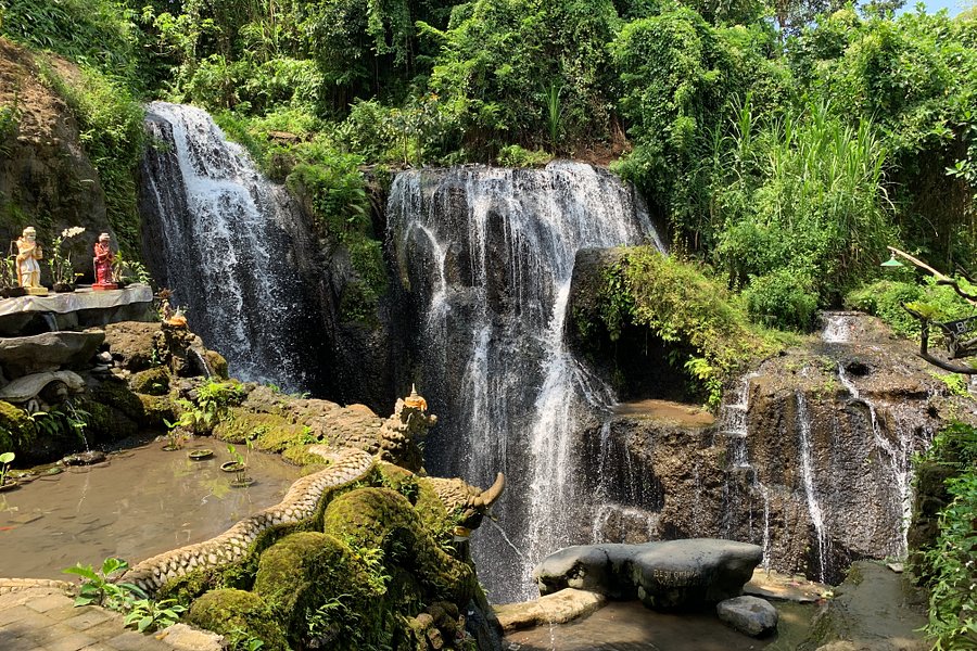 Beji Griya Waterfall image