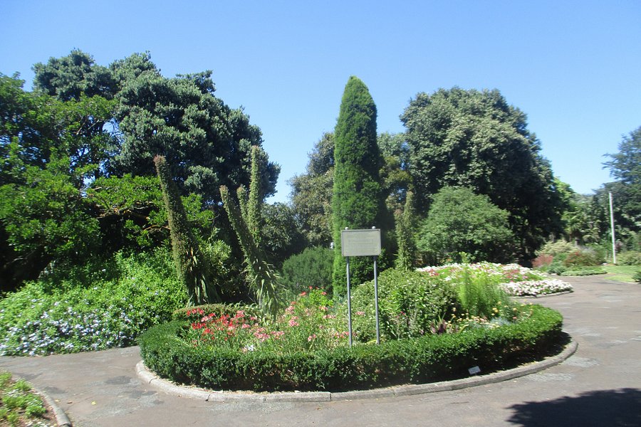 Portland Botanical Gardens image