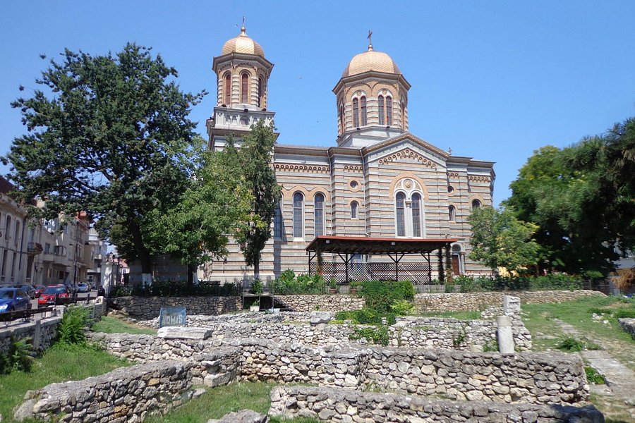 Catedrala Sfinții Apostoli Petru si Pavel image