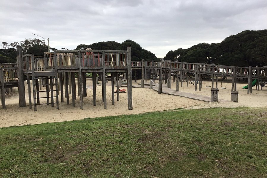 Torquay Foreshore Play Park image