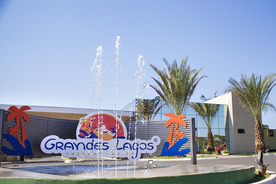 Grandes Lagos Resorts e Parque Aquático image
