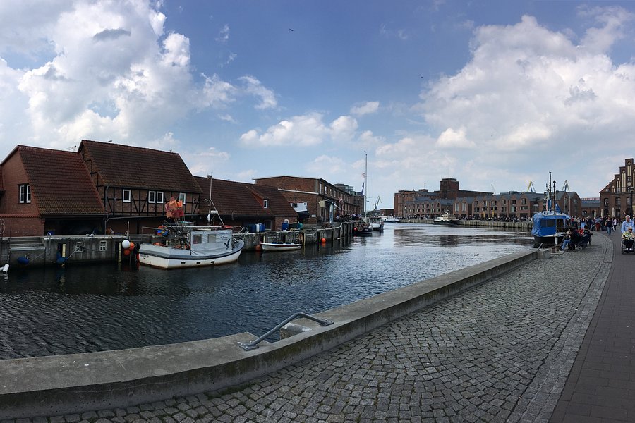 Alter Hafen Wismar image