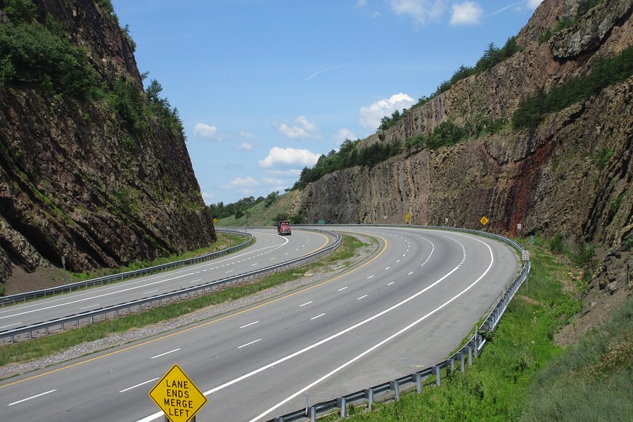 Sideling Hill Welcome Center image