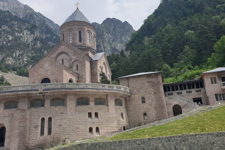 Mtavarangelozi Monastery image