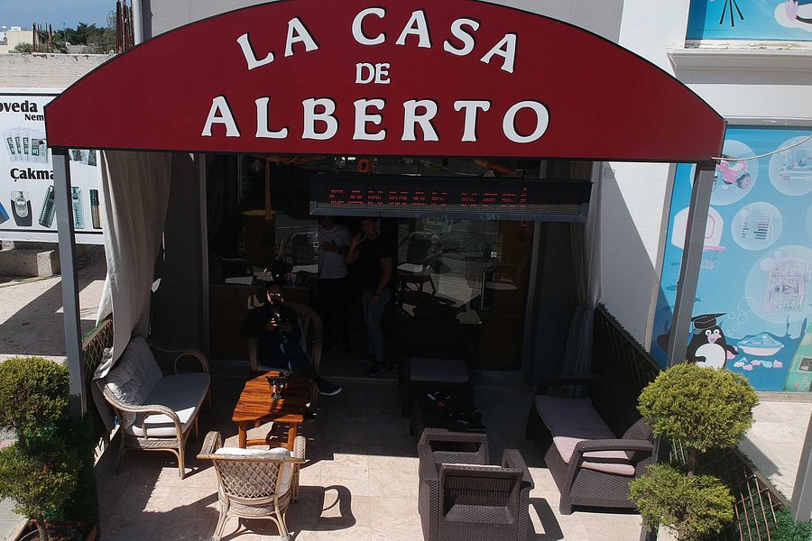La Casa De Alberto - Cigar Shop image