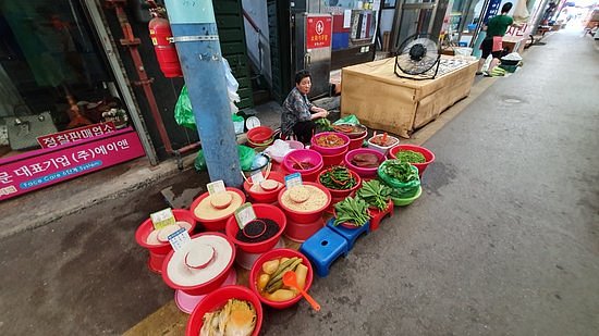 Tong Bok Market image
