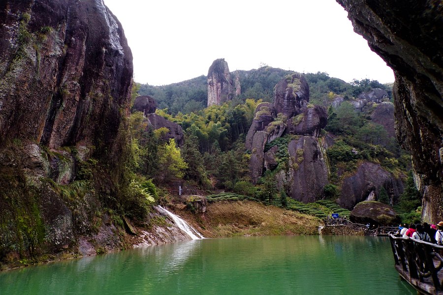 Shuangtong Mountain Scenic Area image