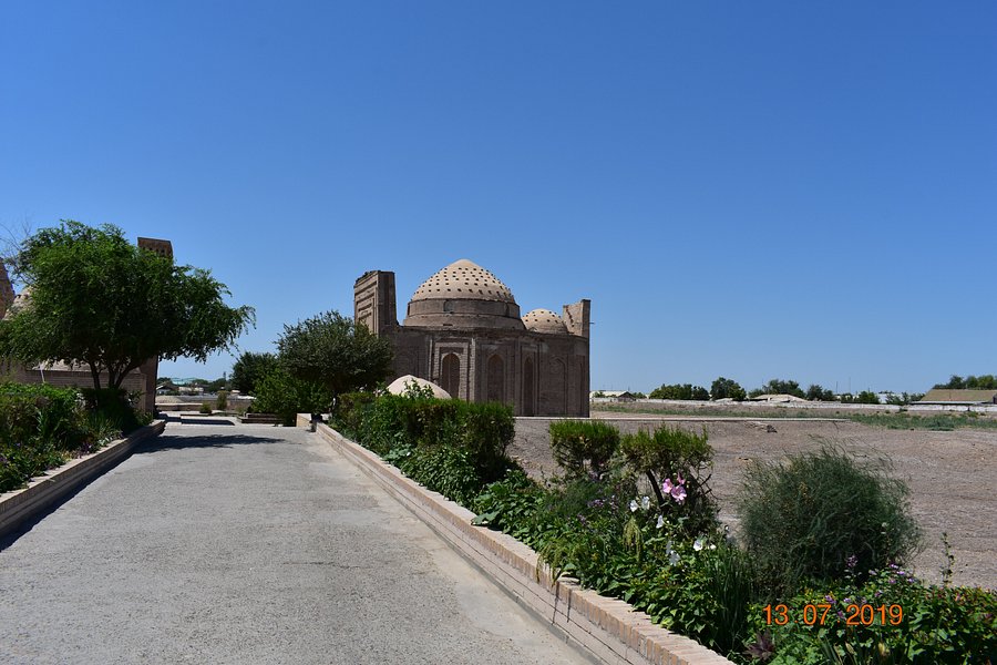 Sultan Ali Mausoleum image