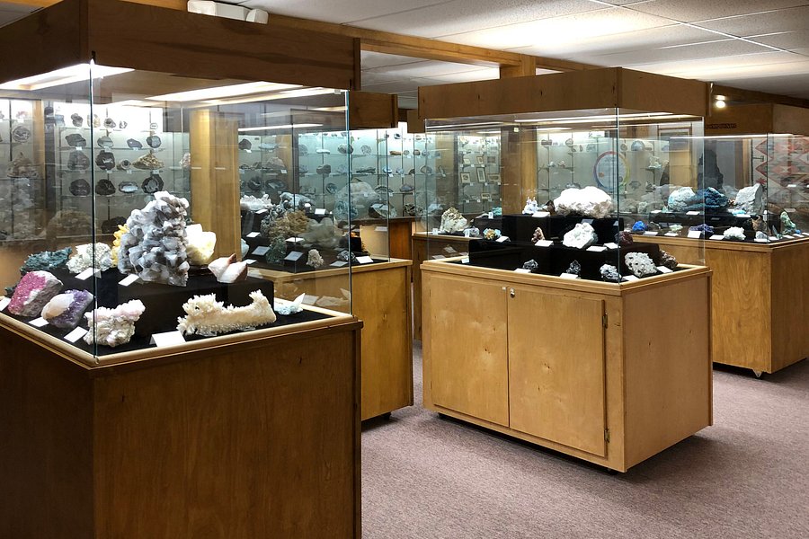 Crater Rock Museum image