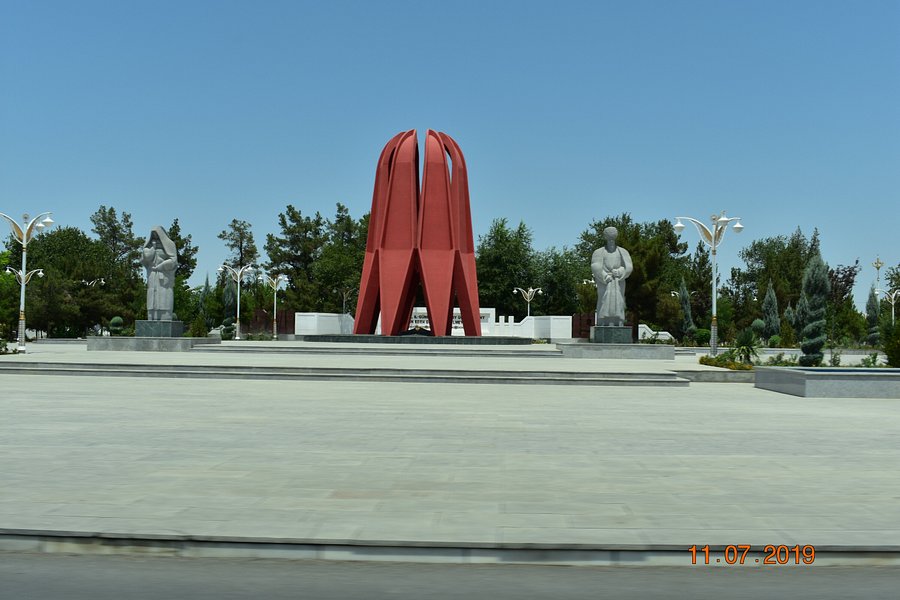 Memorial Square image