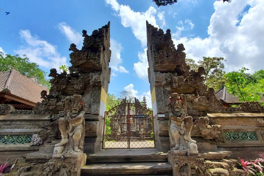 Gunung Lebah Temple image