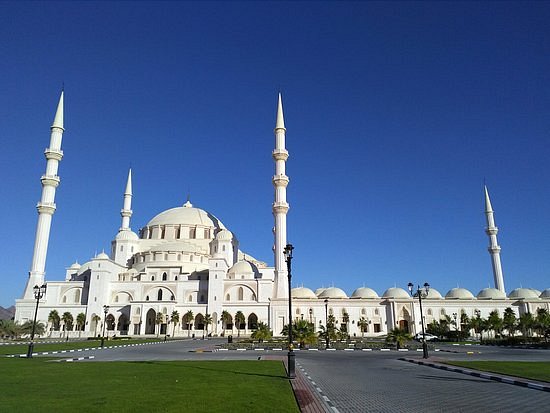 Sheikh Zayed Mosque - Fujairah image