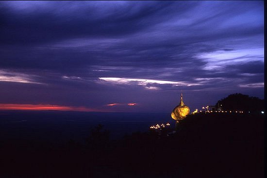 Day return to Kyaikthiyo Pagoda image