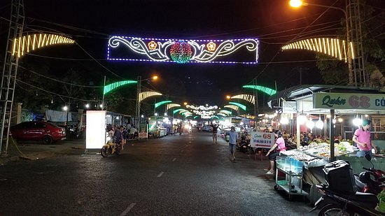 Tran Phu Night Market image