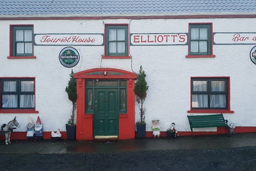Elliotts Traditional Irish Bar image