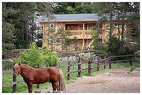 Kylamaki Horsefarm image