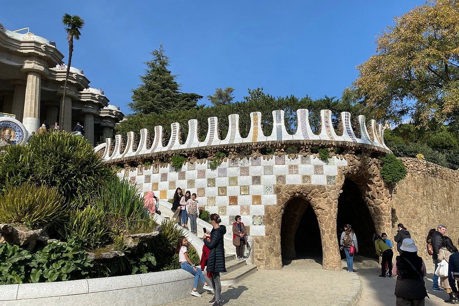 Parc Guell image