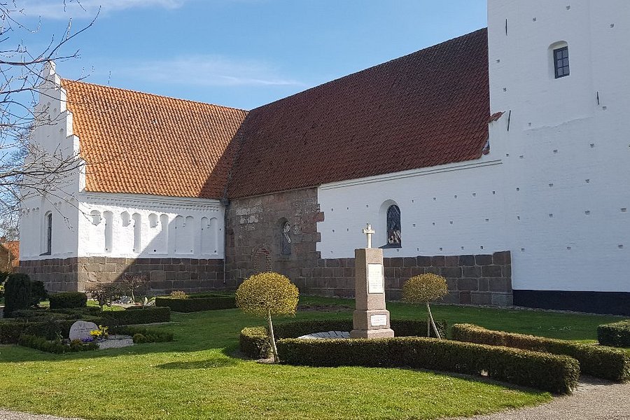 Skovby Kirke image