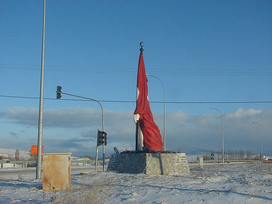 Sehit Sancaktar Mehmetcik Anıtı image