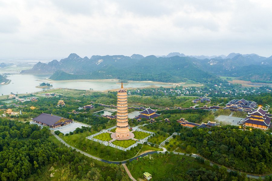 Bai Dinh Pagoda image