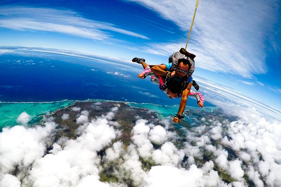Skydive Mauritius image