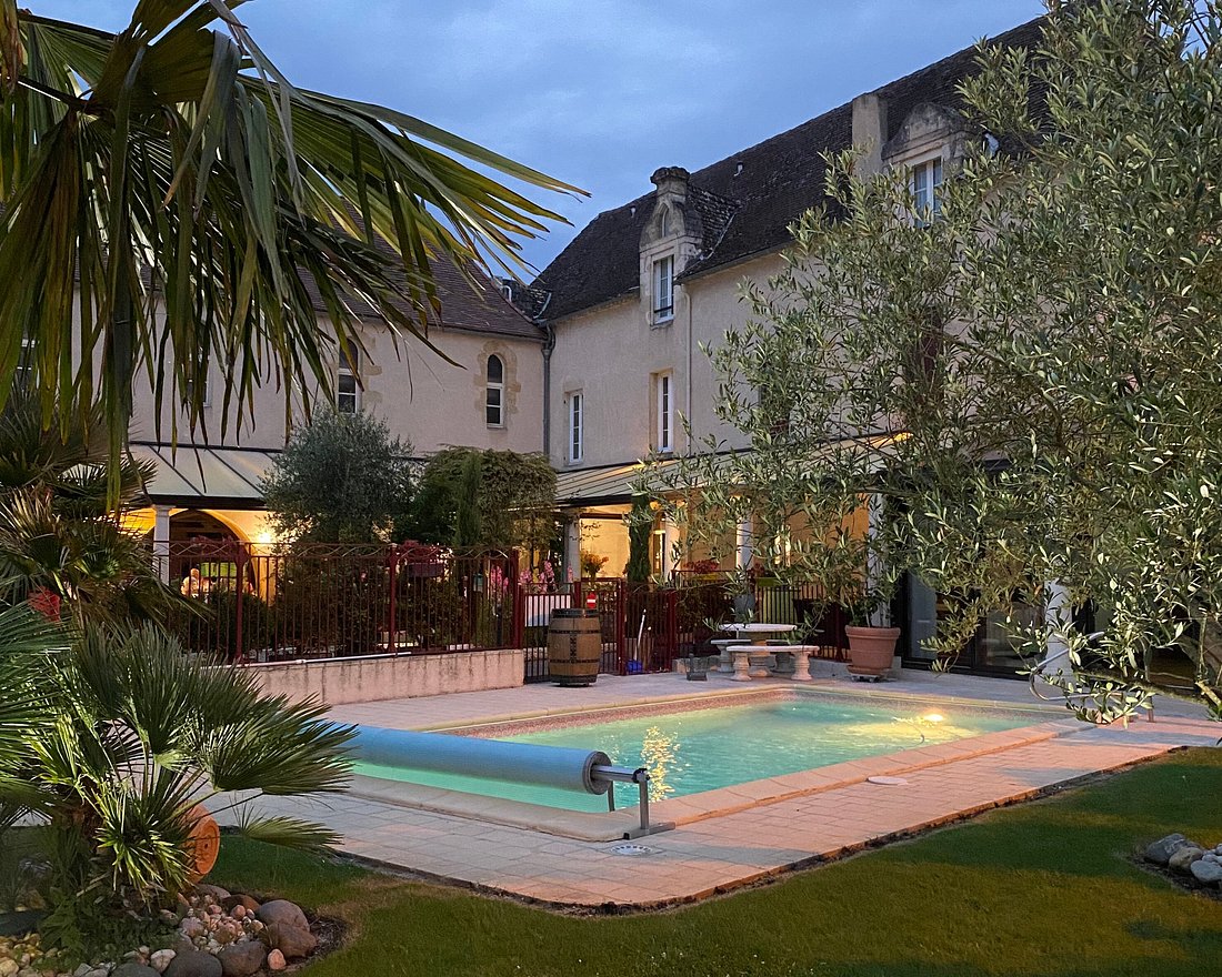 Things To Do in Logis Hostellerie des Ducs, Restaurants in Logis Hostellerie des Ducs