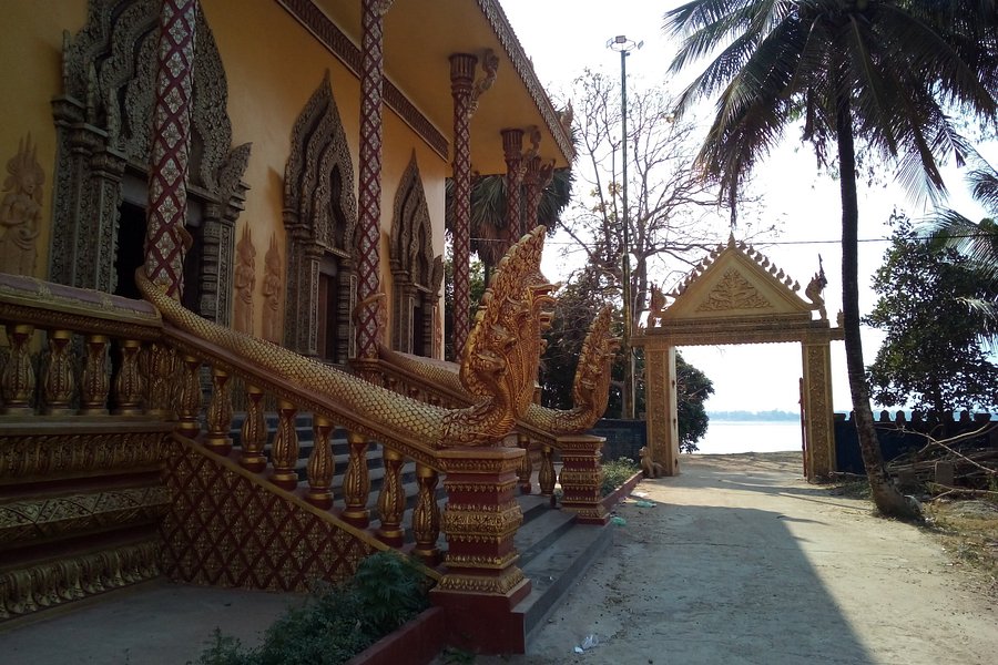 Phum Sambok Pagoda image