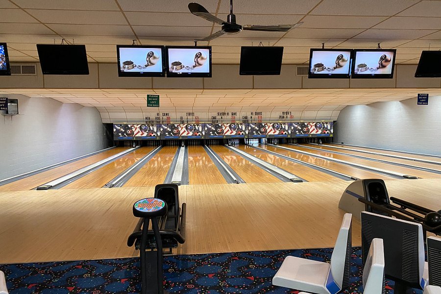 Town & Country Bowling Center image
