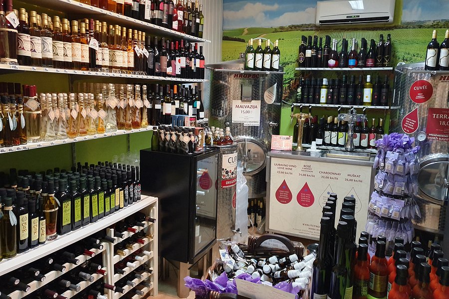 Wine and Souvenir Shop Terraneo Medulin image
