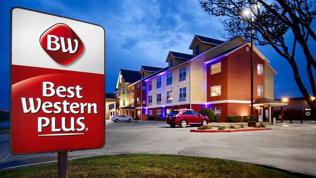 Things To Do in Best Western Plus Waco North, Restaurants in Best Western Plus Waco North