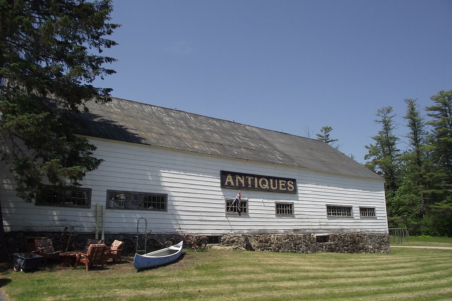 Wolfeboro Antiques & Artisan Barn image