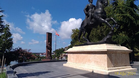 Atatürk Heykeli image