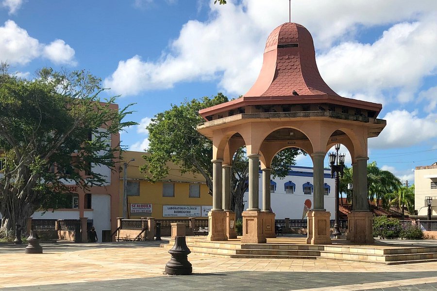 Plaza De Recreo image