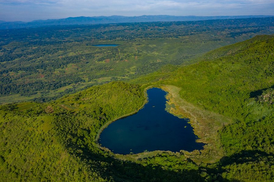 Itende Crater Lake image