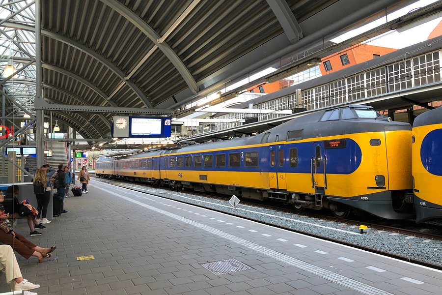 Station Amersfoort Centraal image