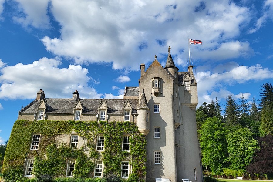 Ballindalloch Castle and Gardens image