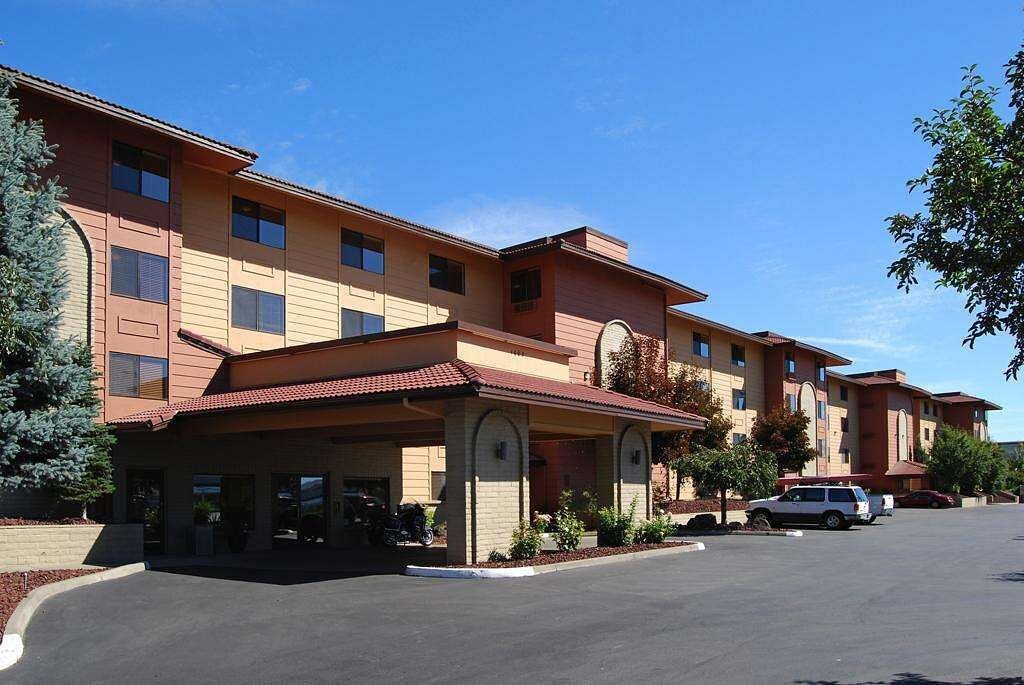 Things To Do in Best Western Plus Yakima Hotel, Restaurants in Best Western Plus Yakima Hotel